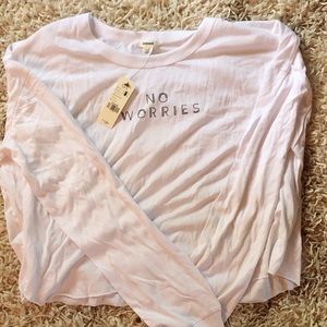 🌸 3/$12 NWT Garage No Worries T-shirt